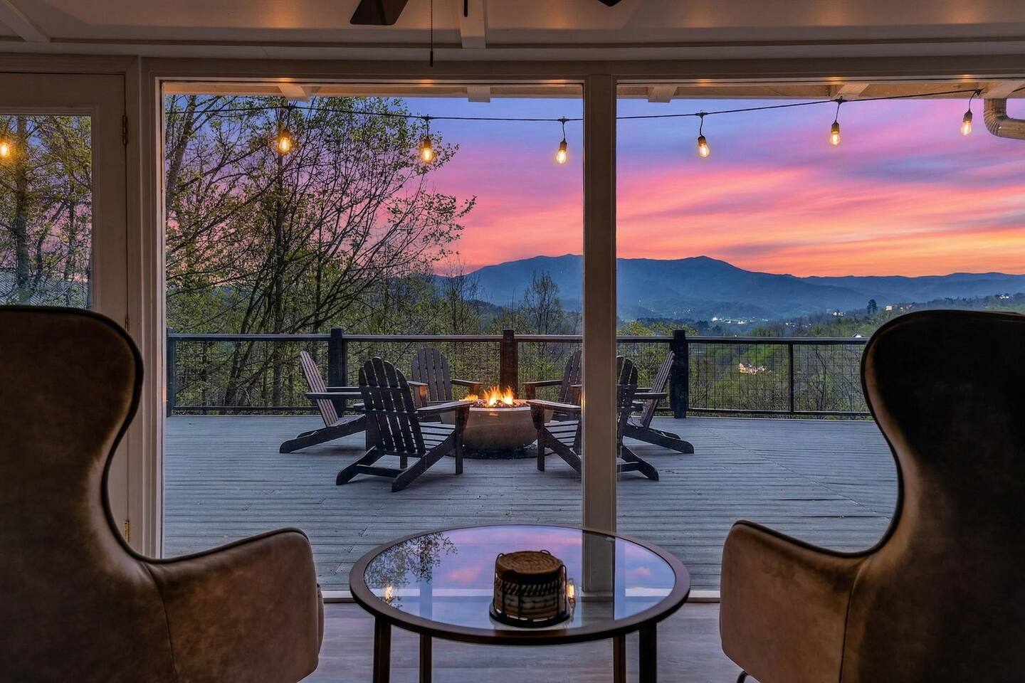 Best Mountain View • Game Room • Firepit • Hot Tub