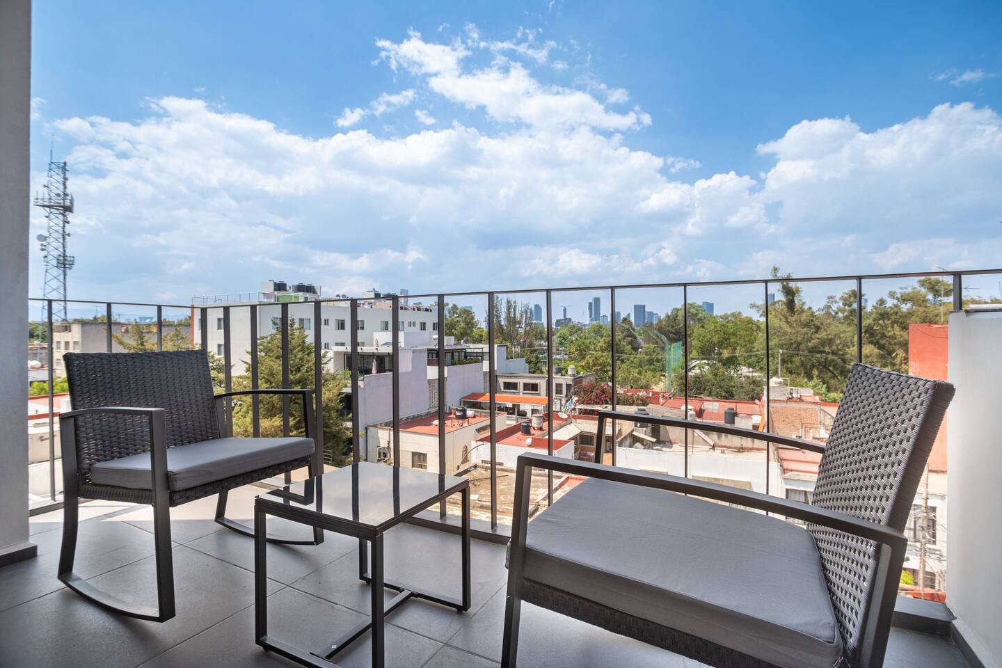 Rome: King bed, balcony, laundry, workspace - foto 5