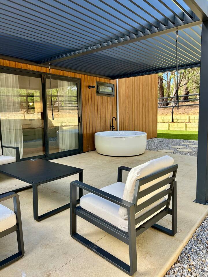 Brand New 2x2 Escape | Relax & Unwind