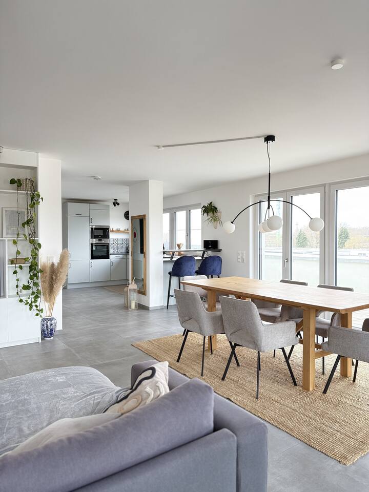 Luxury Penthouse + XXL Rooftop Terrace | Neu-Ulm