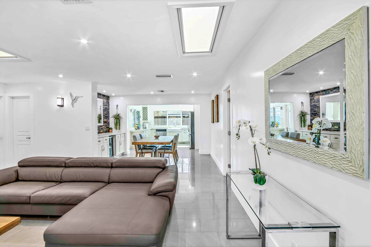 Modern Chic Pool house