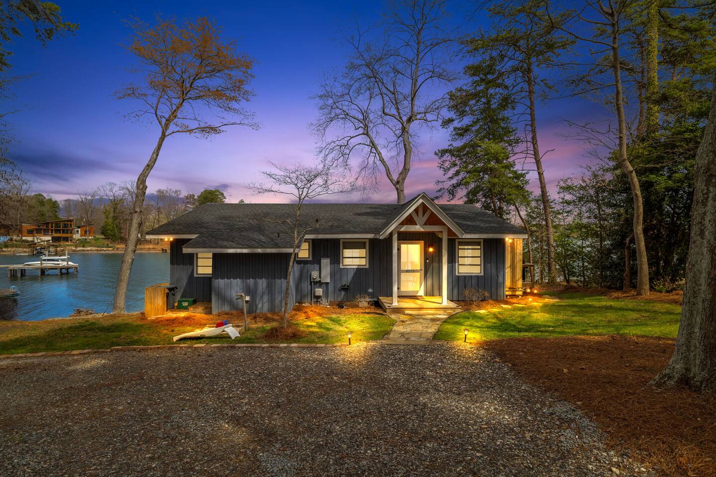 Lake Norman Cottage | Dock, Kayaks + Fire Pit