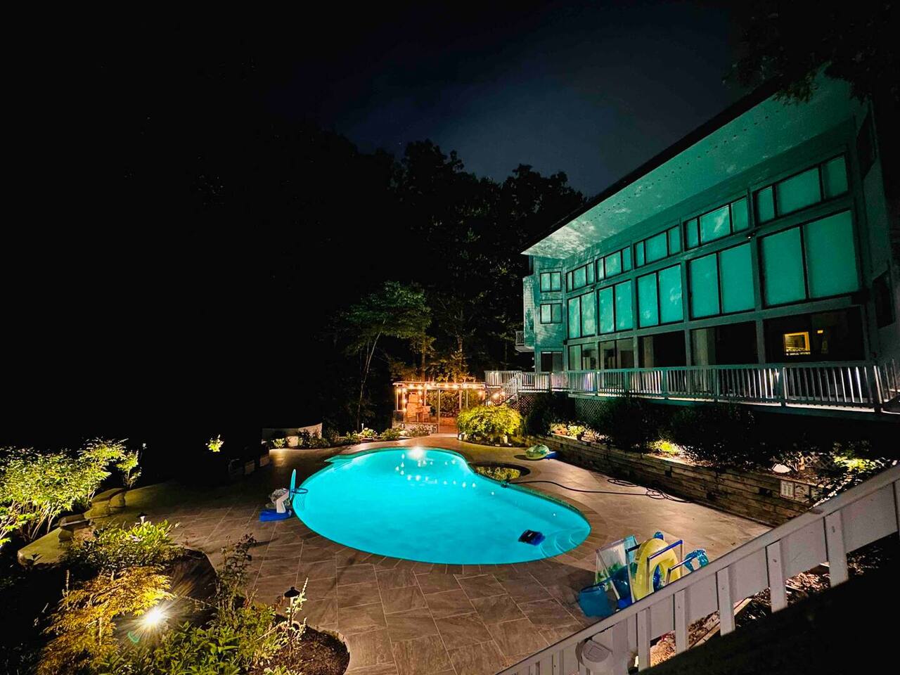 The Dominion Retreat | Pool & Sauna Escape