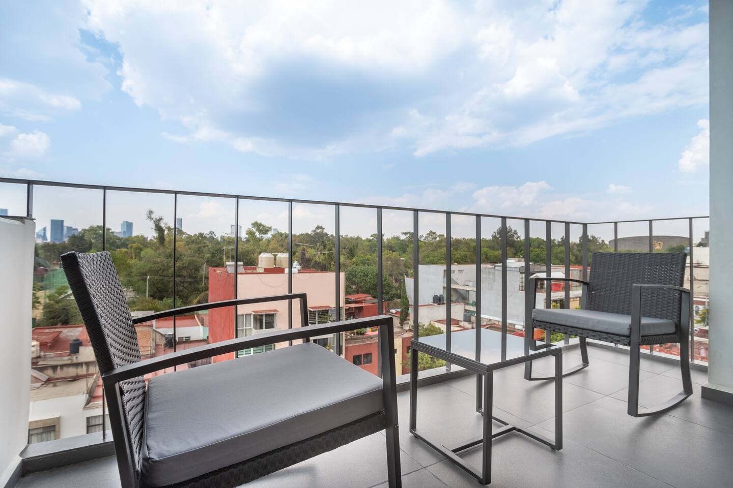 View of Rome balcony, king bed, laundry - foto 2