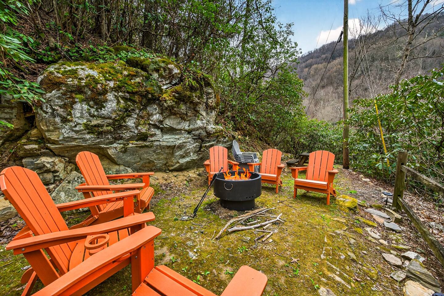 Mama Bear's Cabin — Bryson City, NC