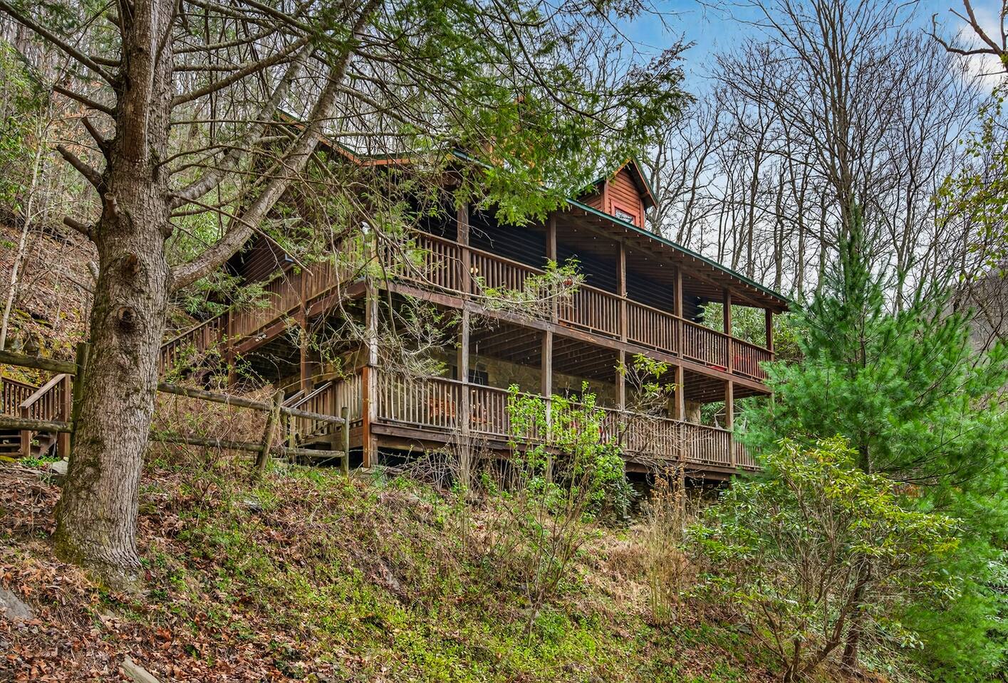 Mama Bear's Cabin — Bryson City, NC
