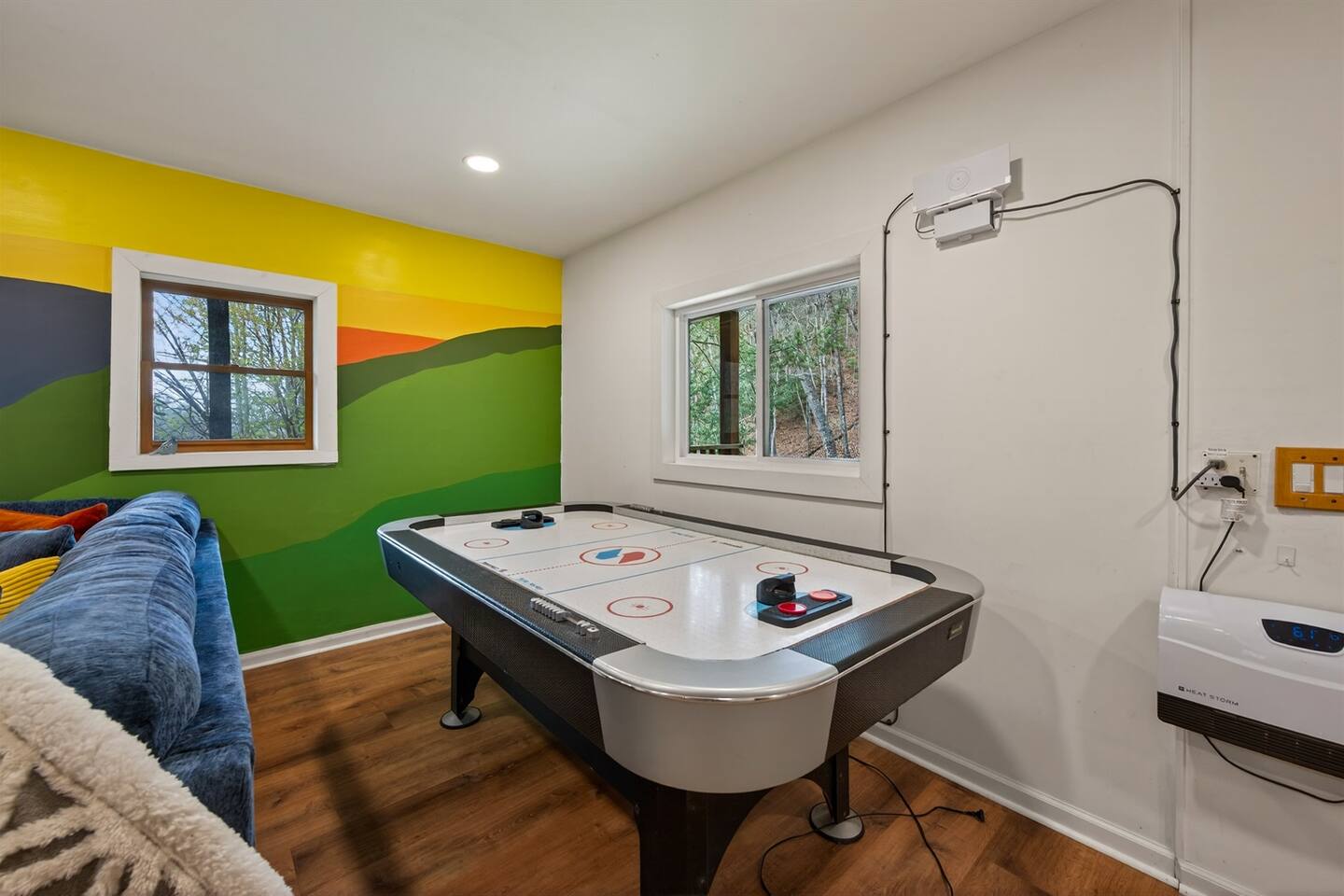 Challenge your bestie to an air hockey duel!