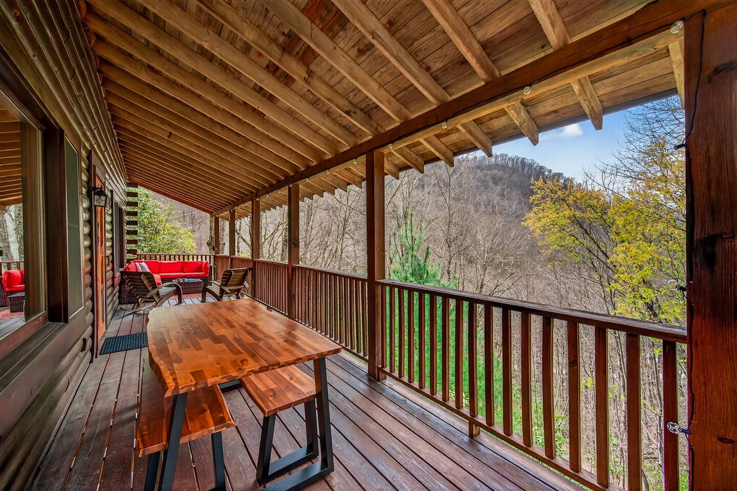Mama Bear's Cabin — Bryson City, NC
