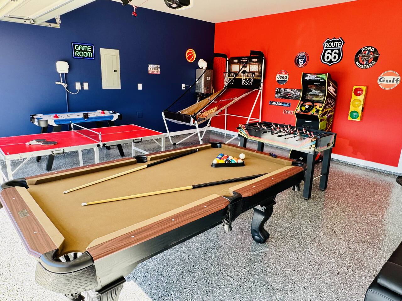 Arcade Game Room | BBQ Backyard near The Woodlands