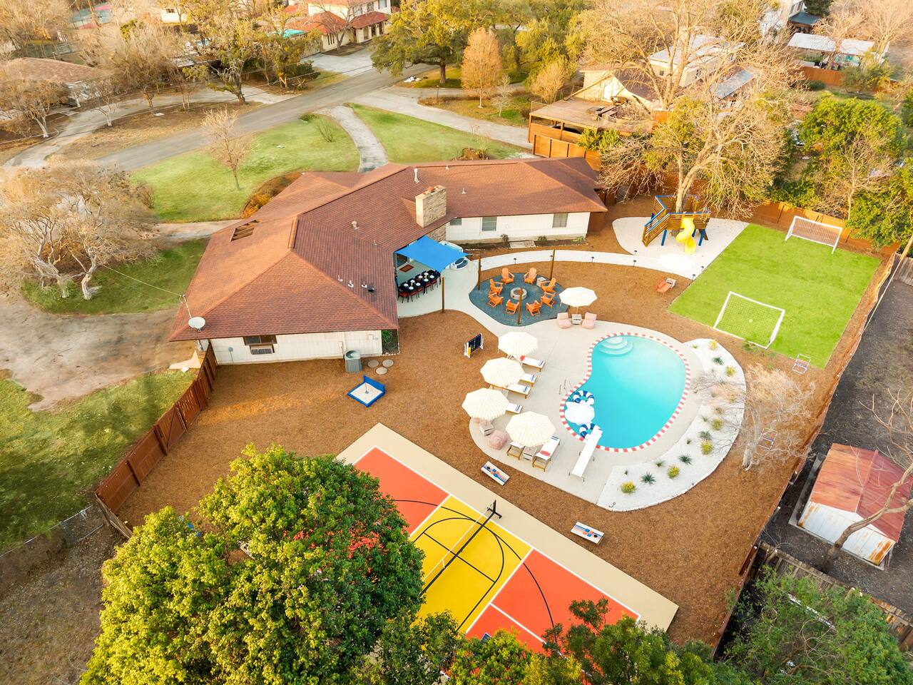 NEW! Soccer+Pool+Tub+Treehouse+Pickle+BBal+Theatre