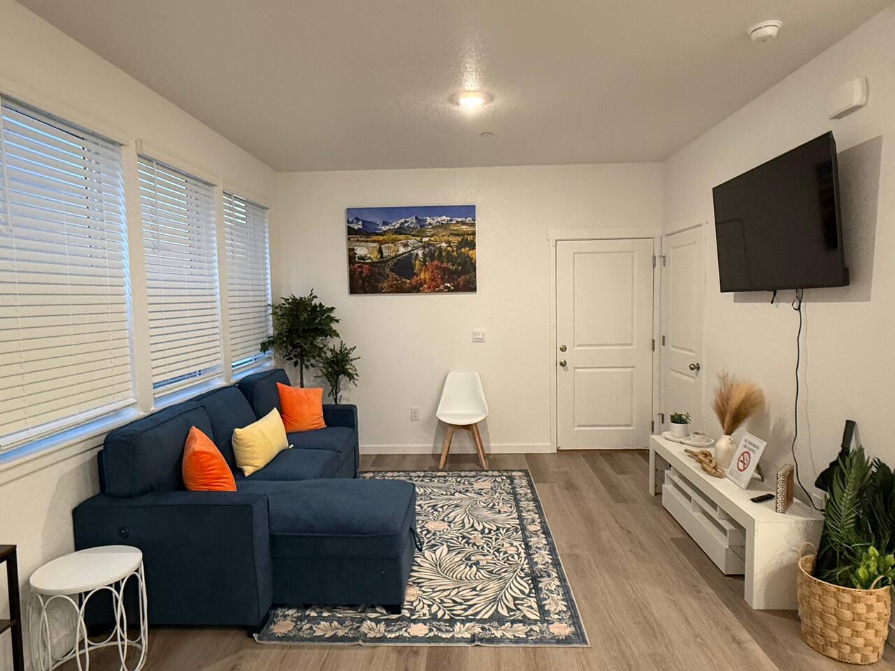 3BR Home + Cinema Loft | 7 Min to DEN Airport