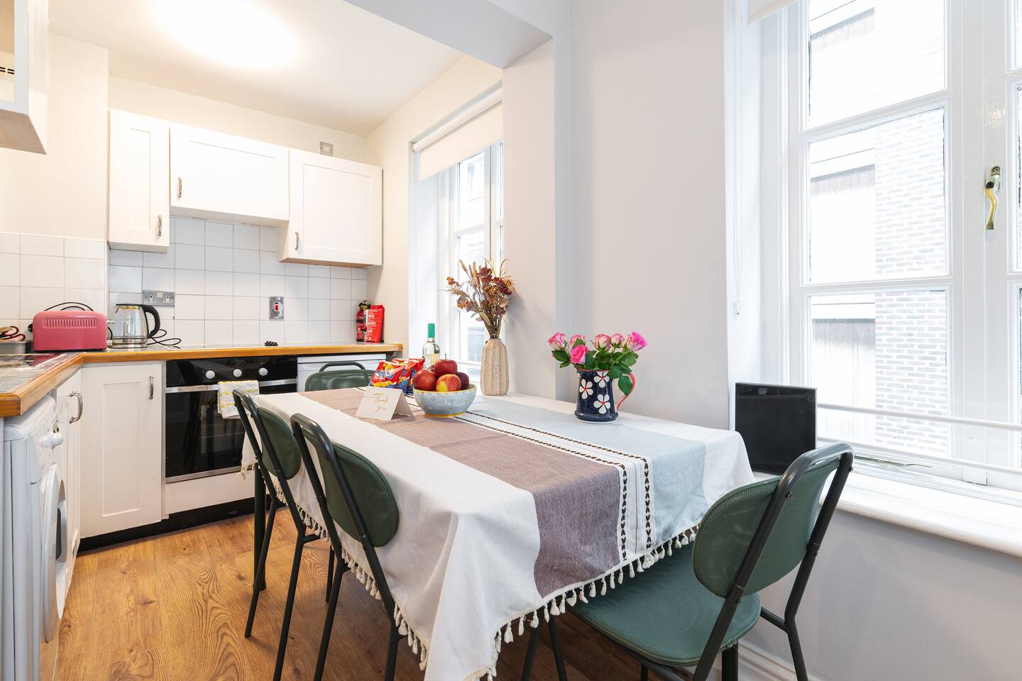 Dublin Central Spacious 3BR Apt in Temple Bar