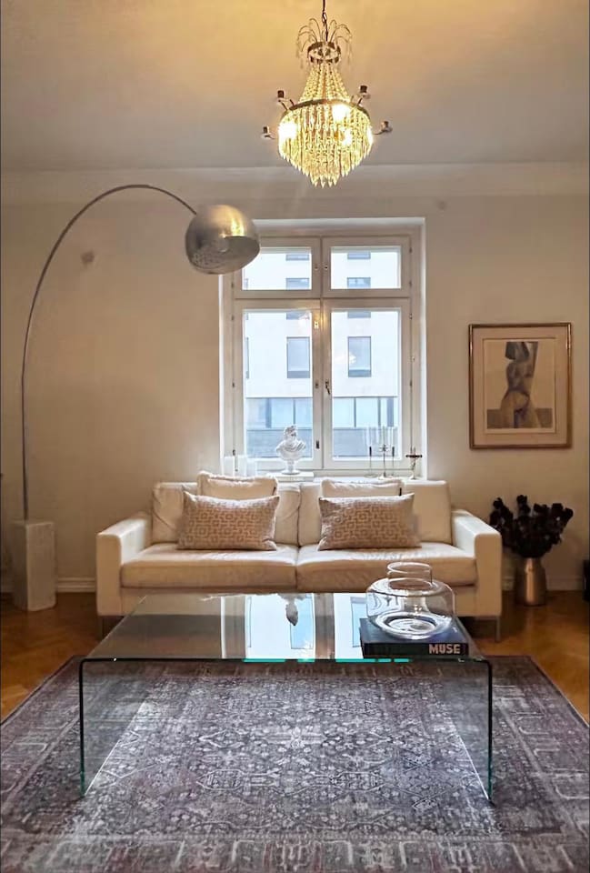 Luxury | 70m2 | Heart of City | Walk Everywhere