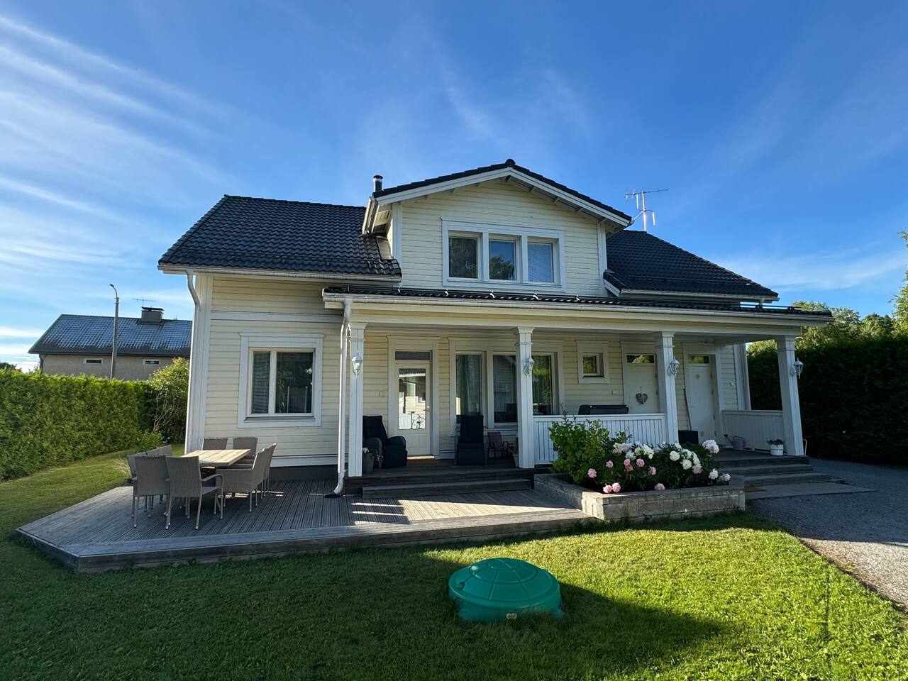 6BR villa | 10 min city centre | BBQ | Lake 300m