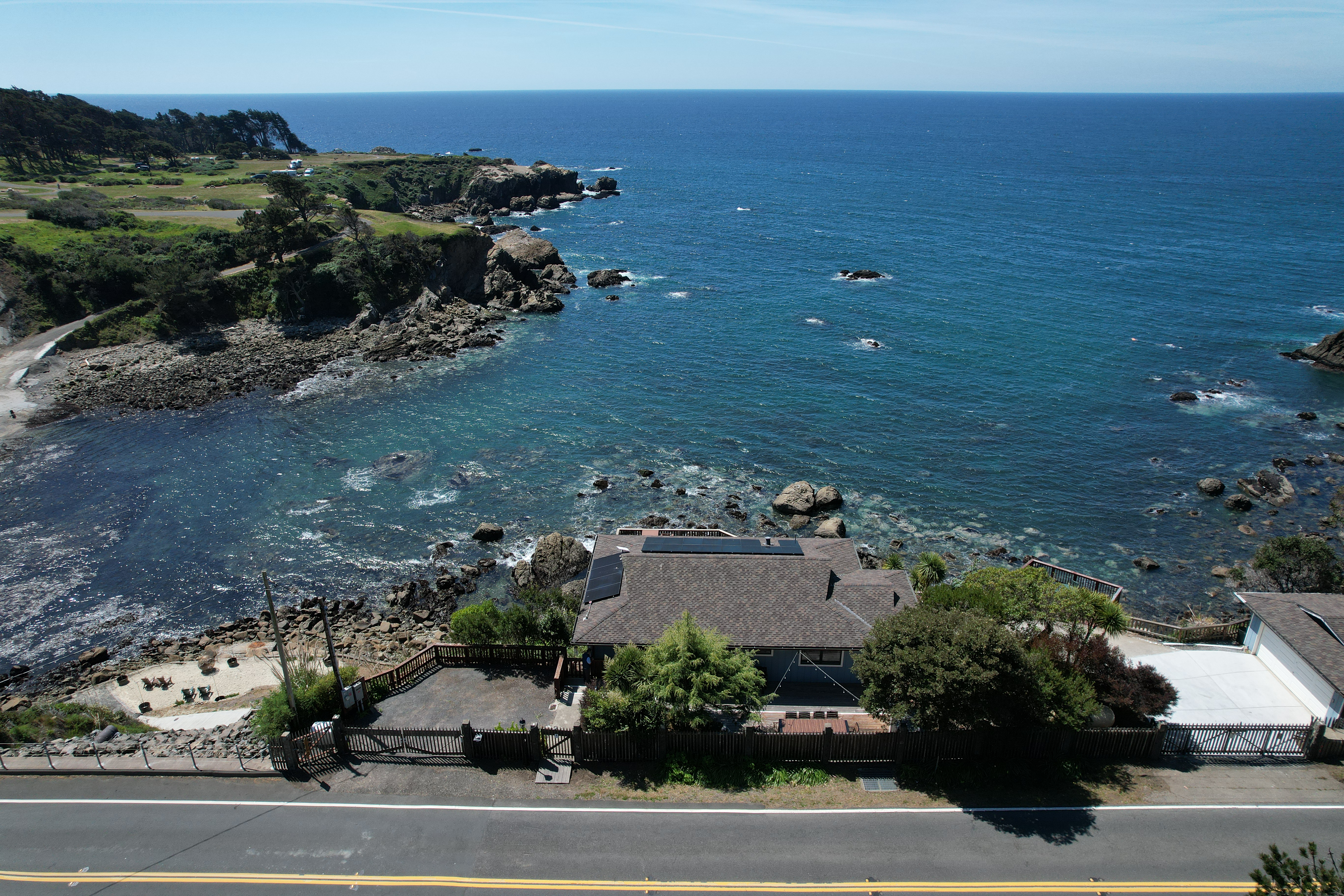 Oceanfront home with cove views, steps to tide pools and sunsets