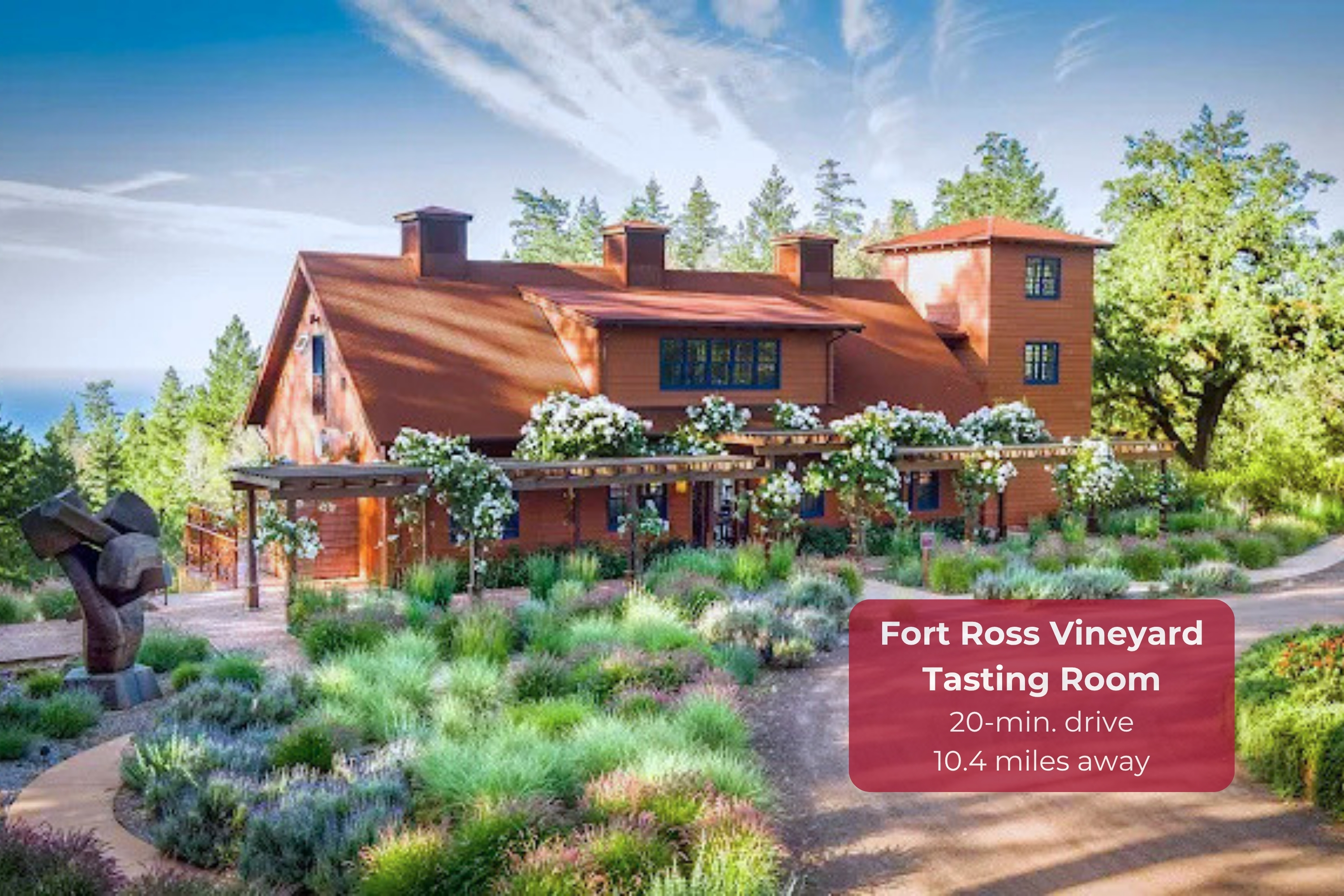 Charming lodge retreat with lush gardens near Fort Ross Vineyard