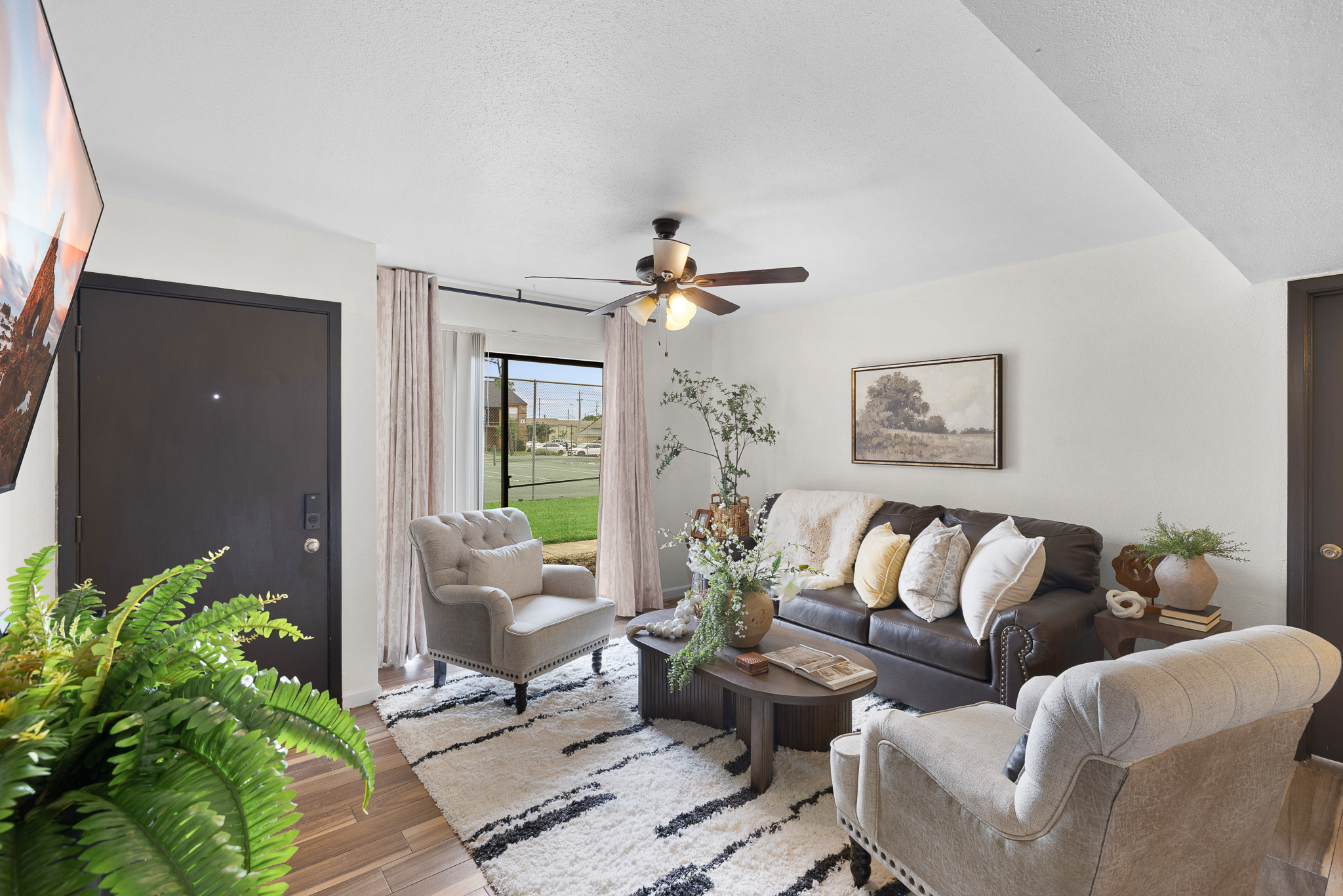 Elegant 2BR/2BA by TAMU | King | Washer & Dryer