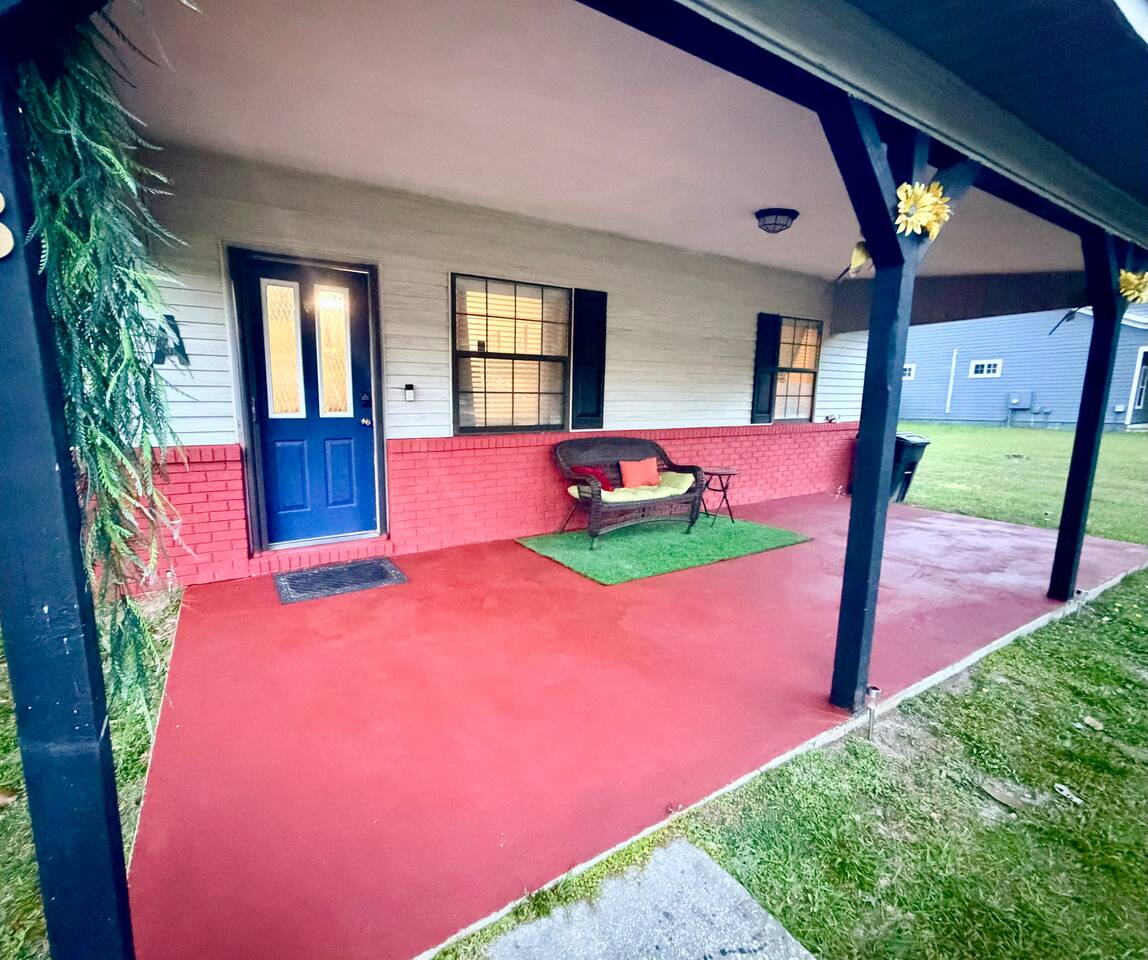 Stay Together Retreat | 2 Units | 5 minutes to I75