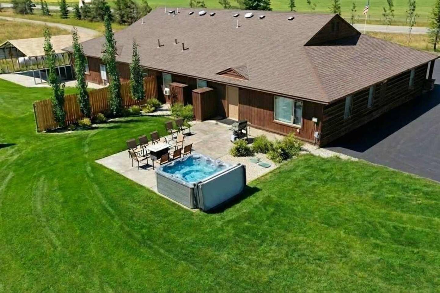 Teton Crest Lodge Sleeps 24, Reunions, Hot tub