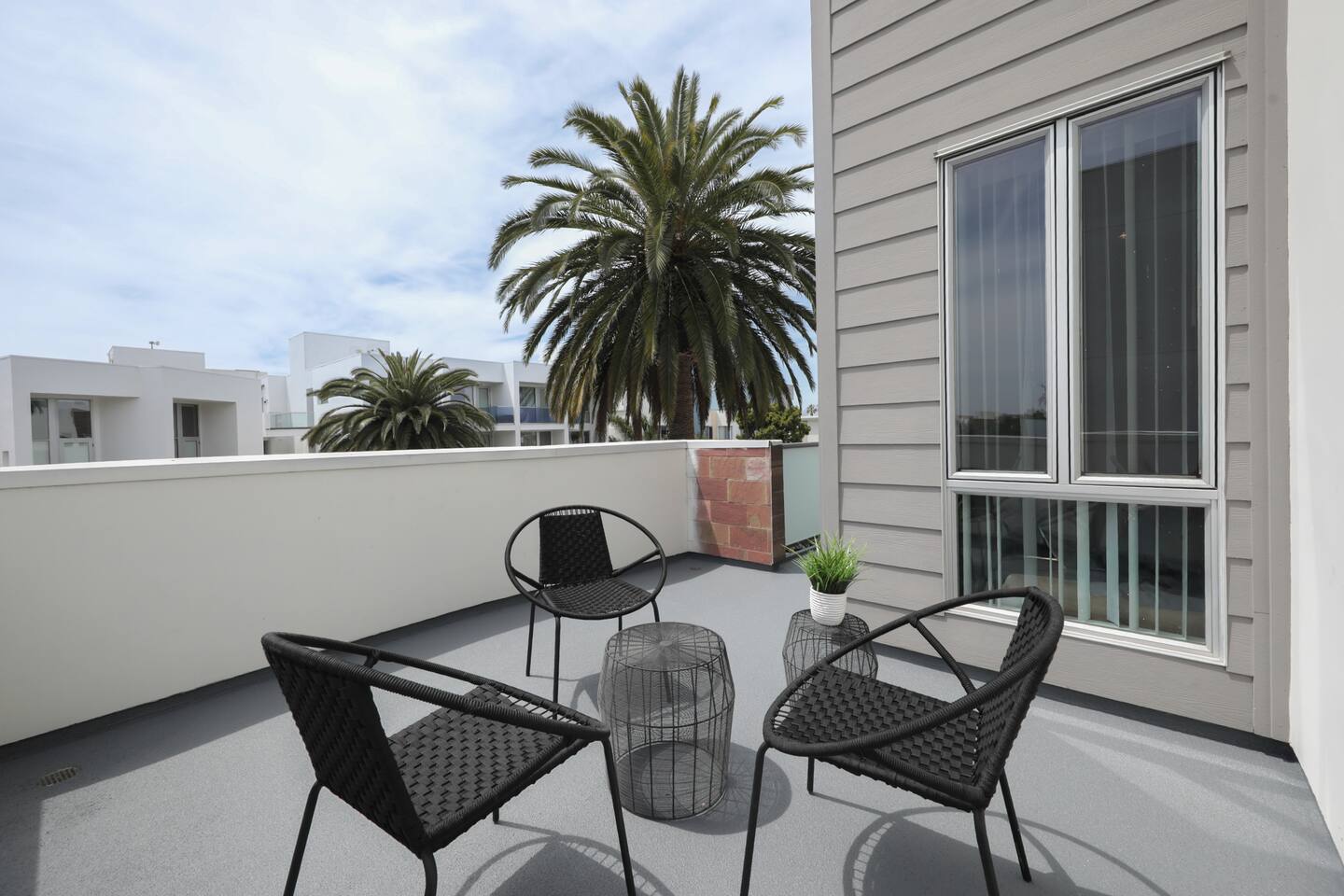 Open Sky Penthouse, Free Parking