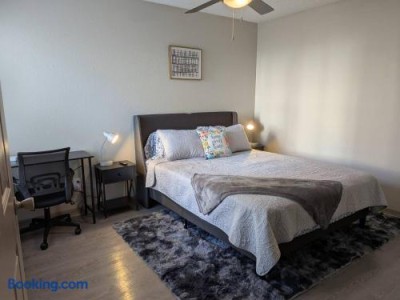 *Lux*Minutes to Mayo Clinic & Beach*Adjustable Bed - Holiday Home rental in Jacksonville