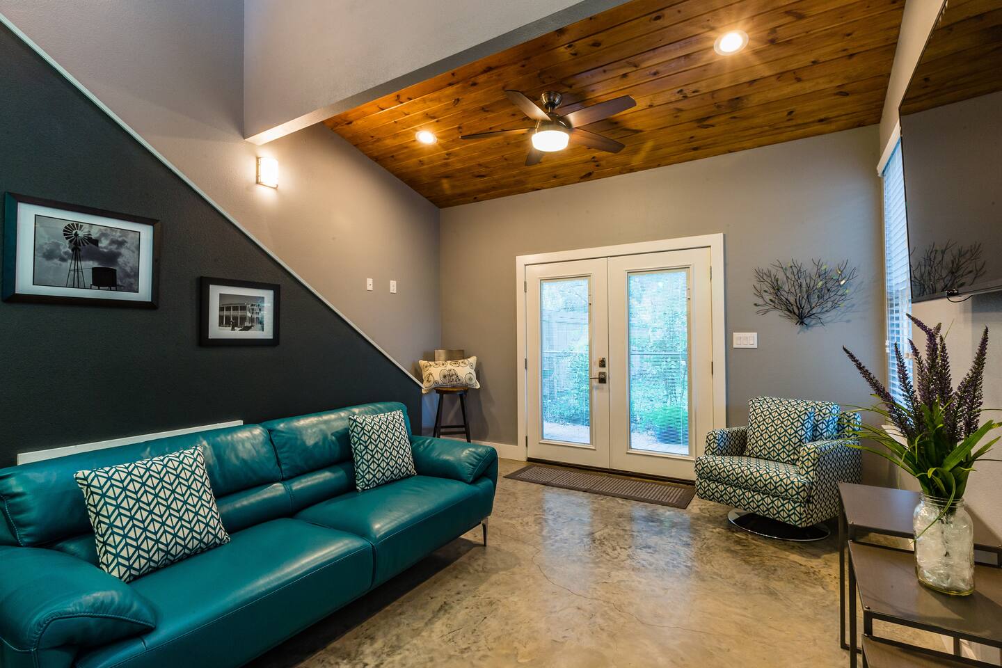 Loft at The Draw: Couple's Retreat 2blks from Main