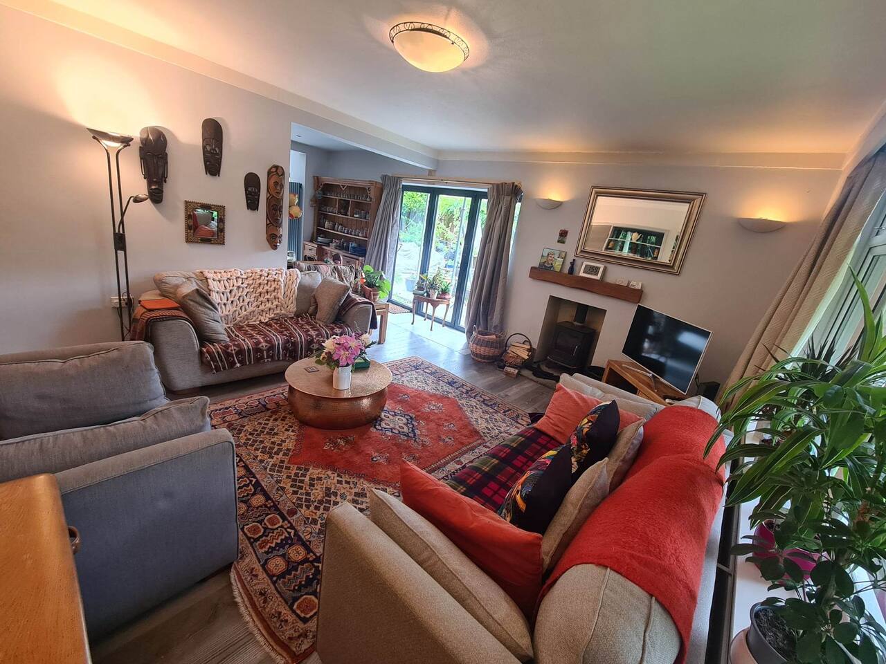 Bohemian home with private garden next to Stadium