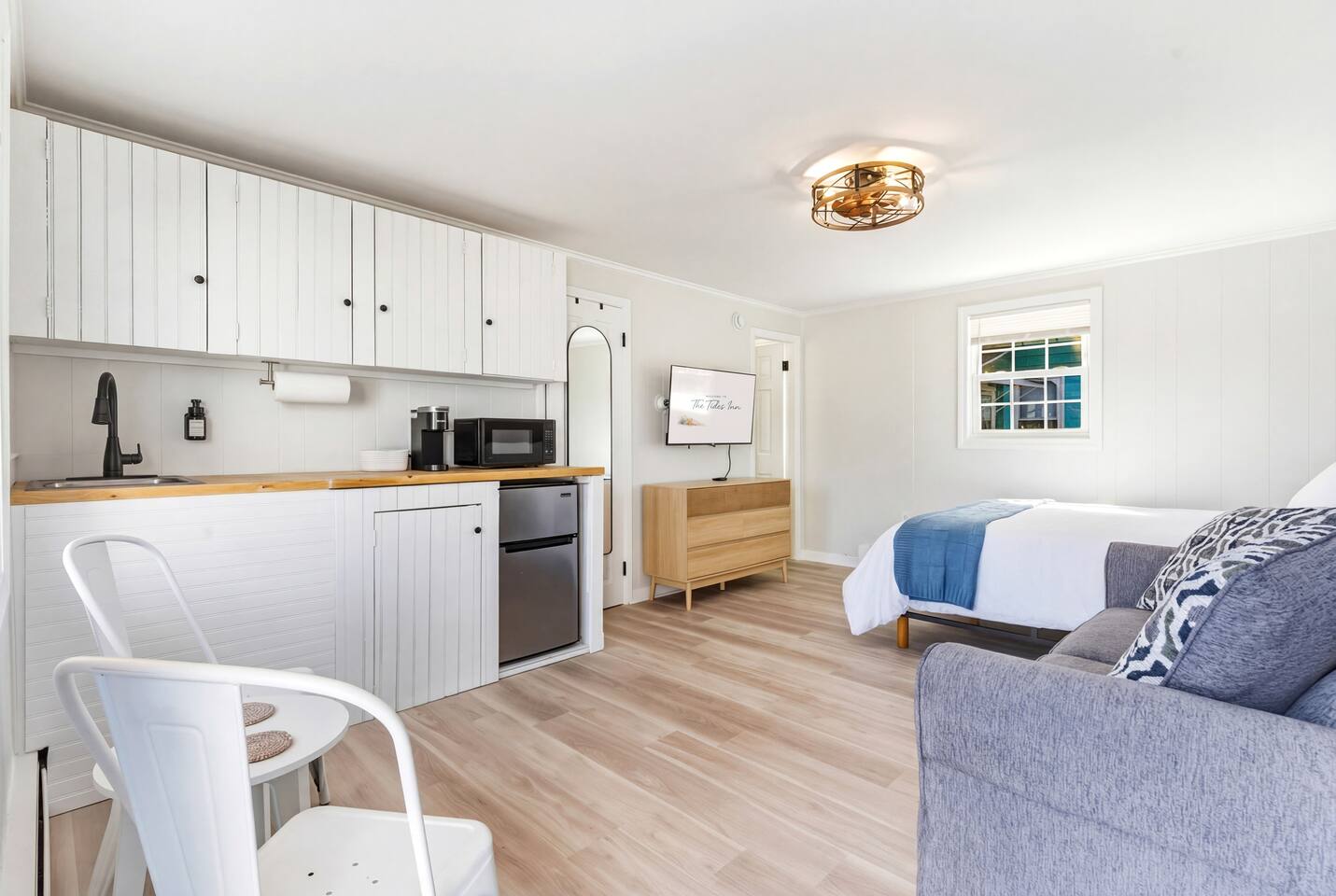 The Tides Inn Motel Room 2