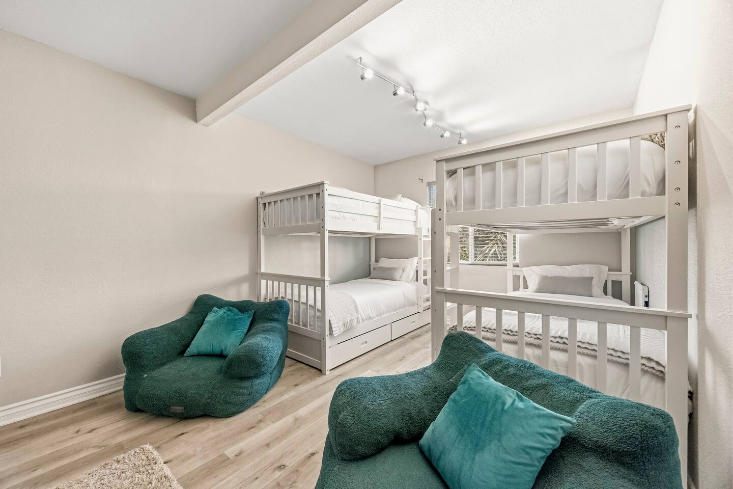 Property thumbnail 36