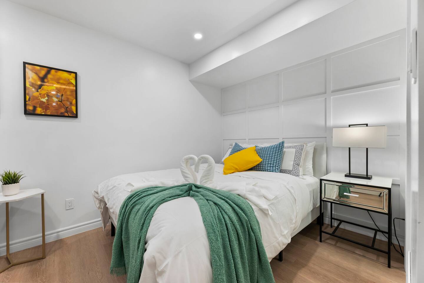 High Park Oasis: Modern 1B/1B•Monthly Rental Only!