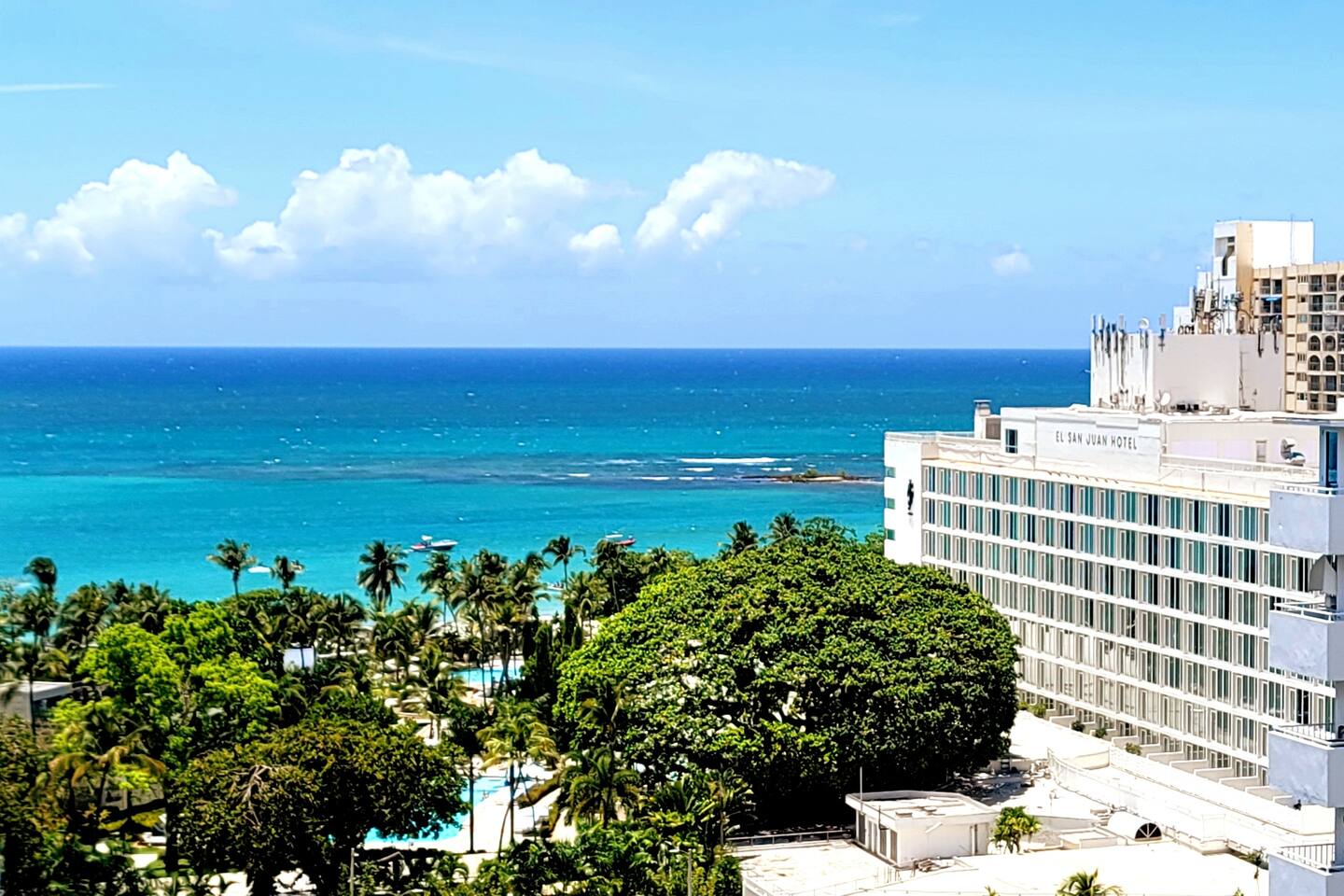 Penthouse LUXE: Ocean, Pool, Mountain & SJU Views