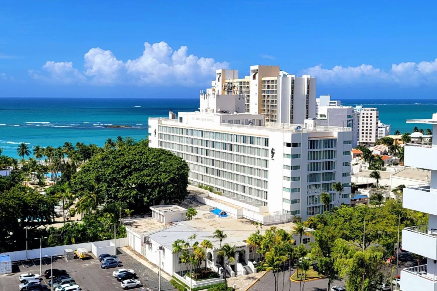 Elegant Oceanview Penthouse | Private Balcony