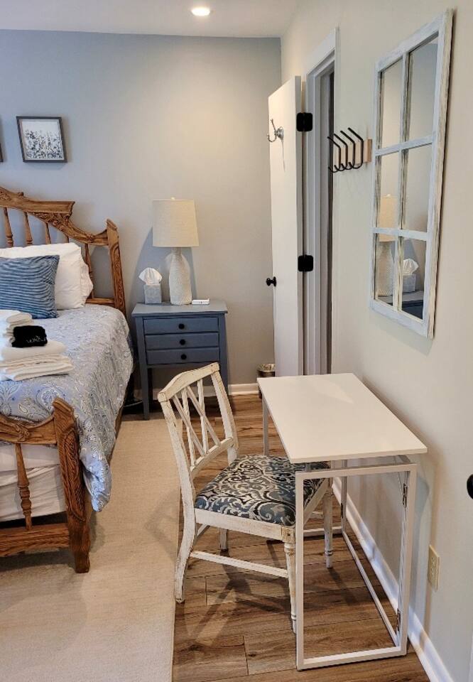 Laptop-friendly fold-out desk