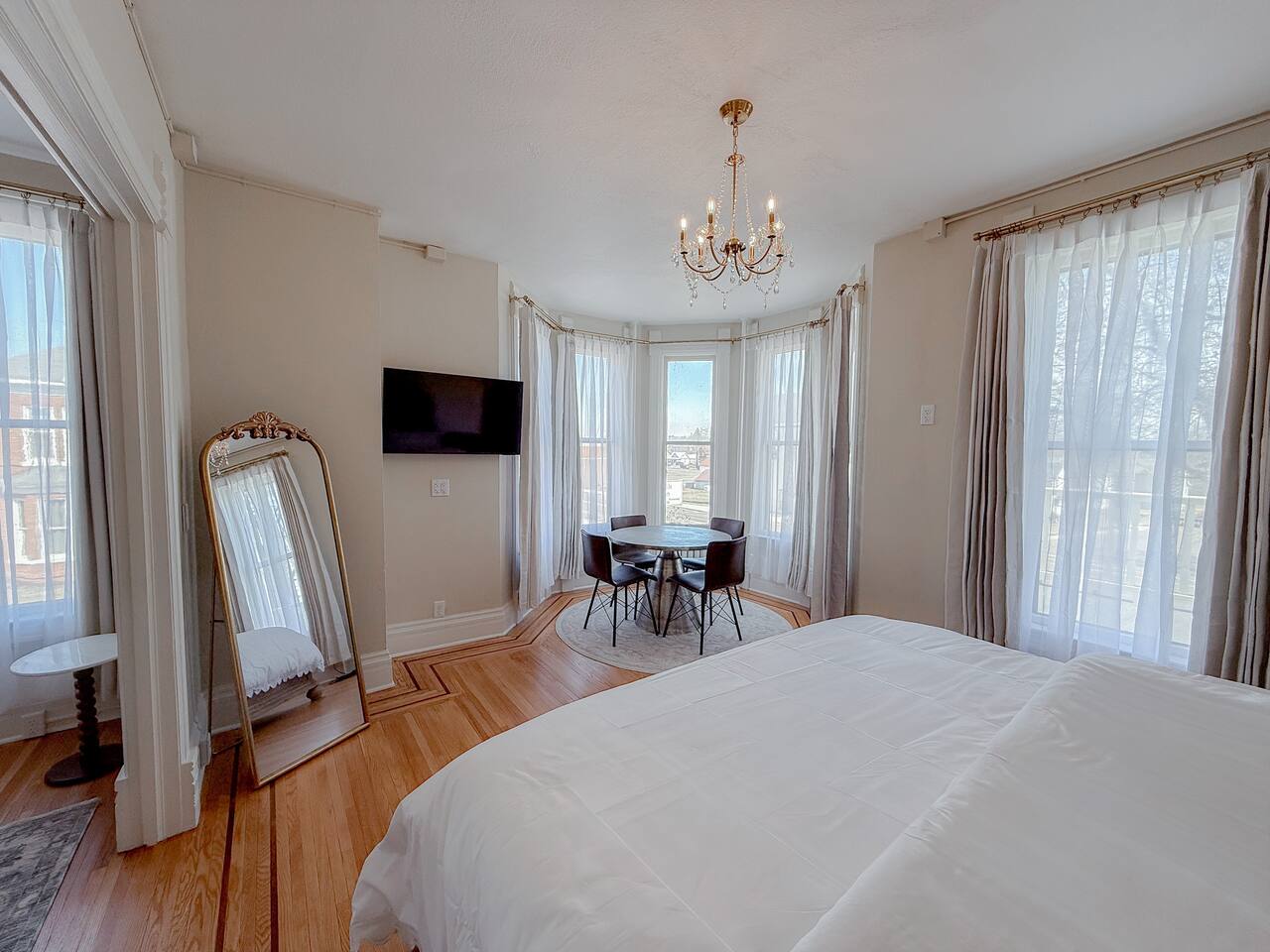 Pearl Room at The Tower House