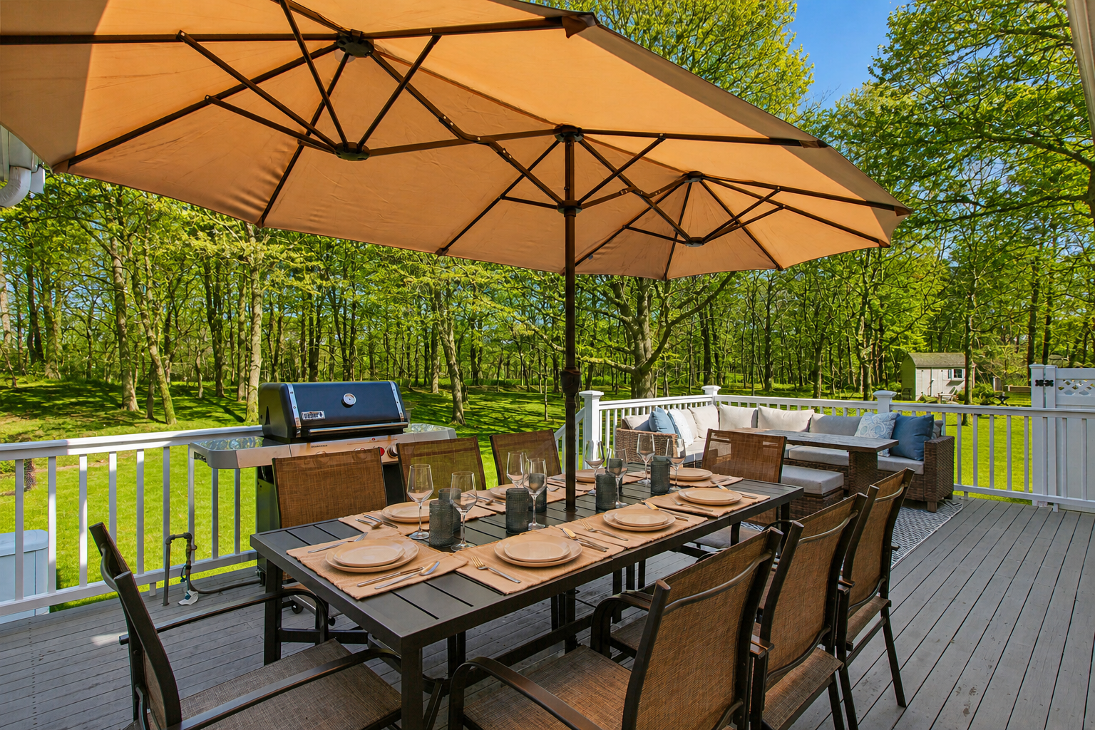 *NEW* Central Location-Spacious Deck-Foosball