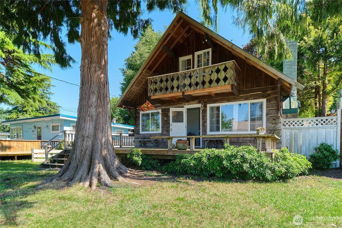 Charming and cozy cottage at Maple Beach — Point Roberts vacation rental