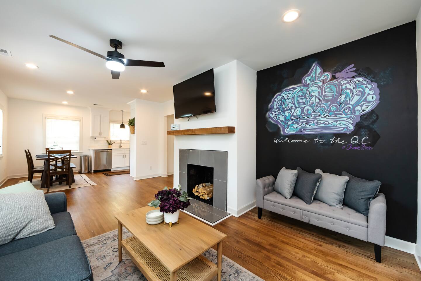 Sleeps 6 | Minutes to South End | Fenced Yard
