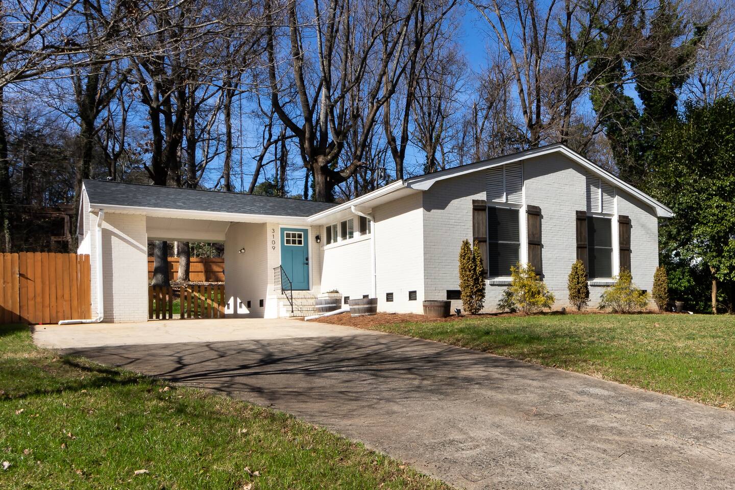 Stylish 3BR Retreat | Patio | Fire Pit | Sleeps 6