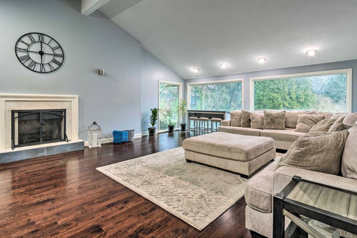 The Elmwood Retreat • Pool, Hot Tub, Sleeps 15