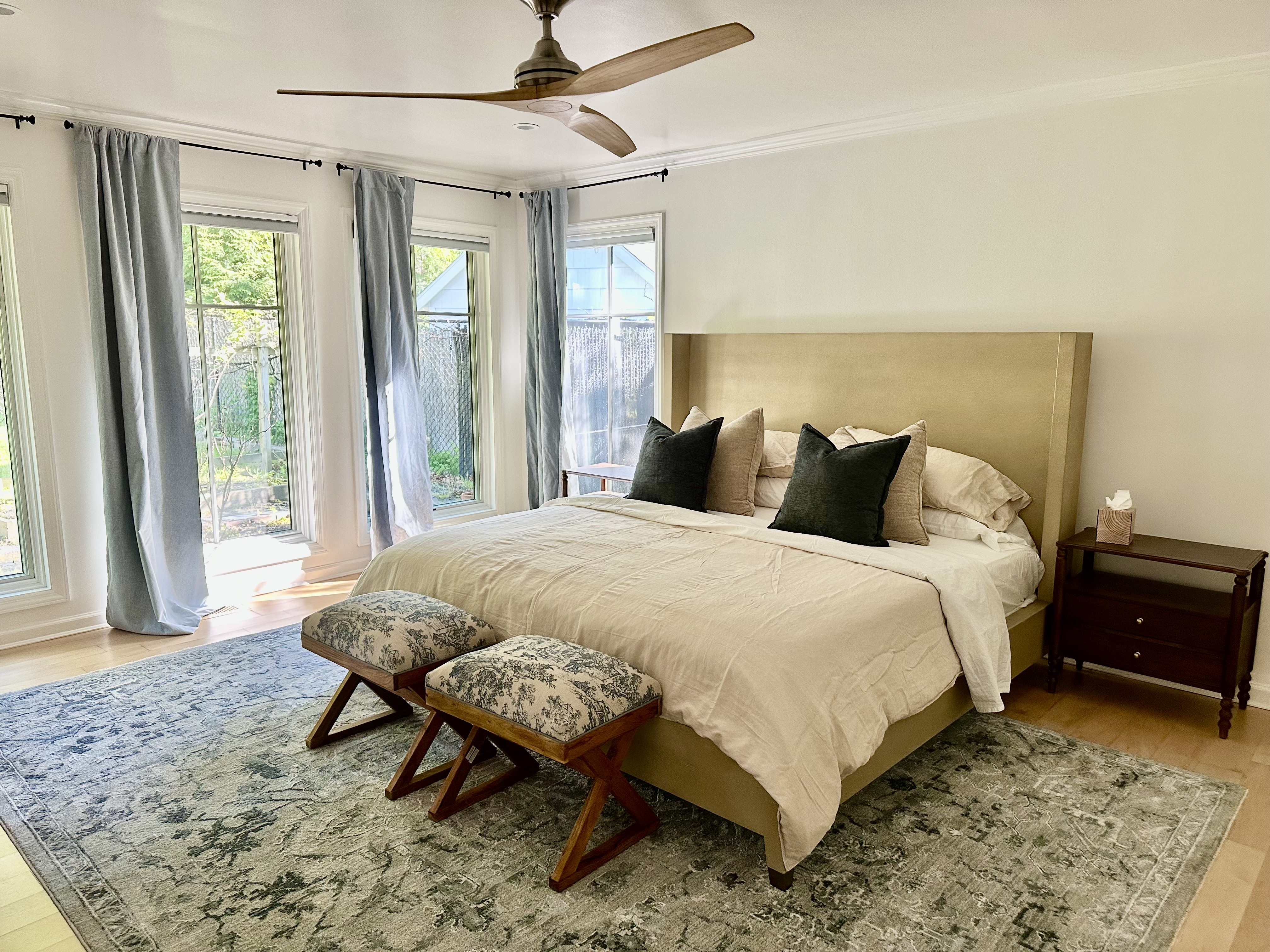 3 BR Modern Luxury Getaway in Stony Brook Village