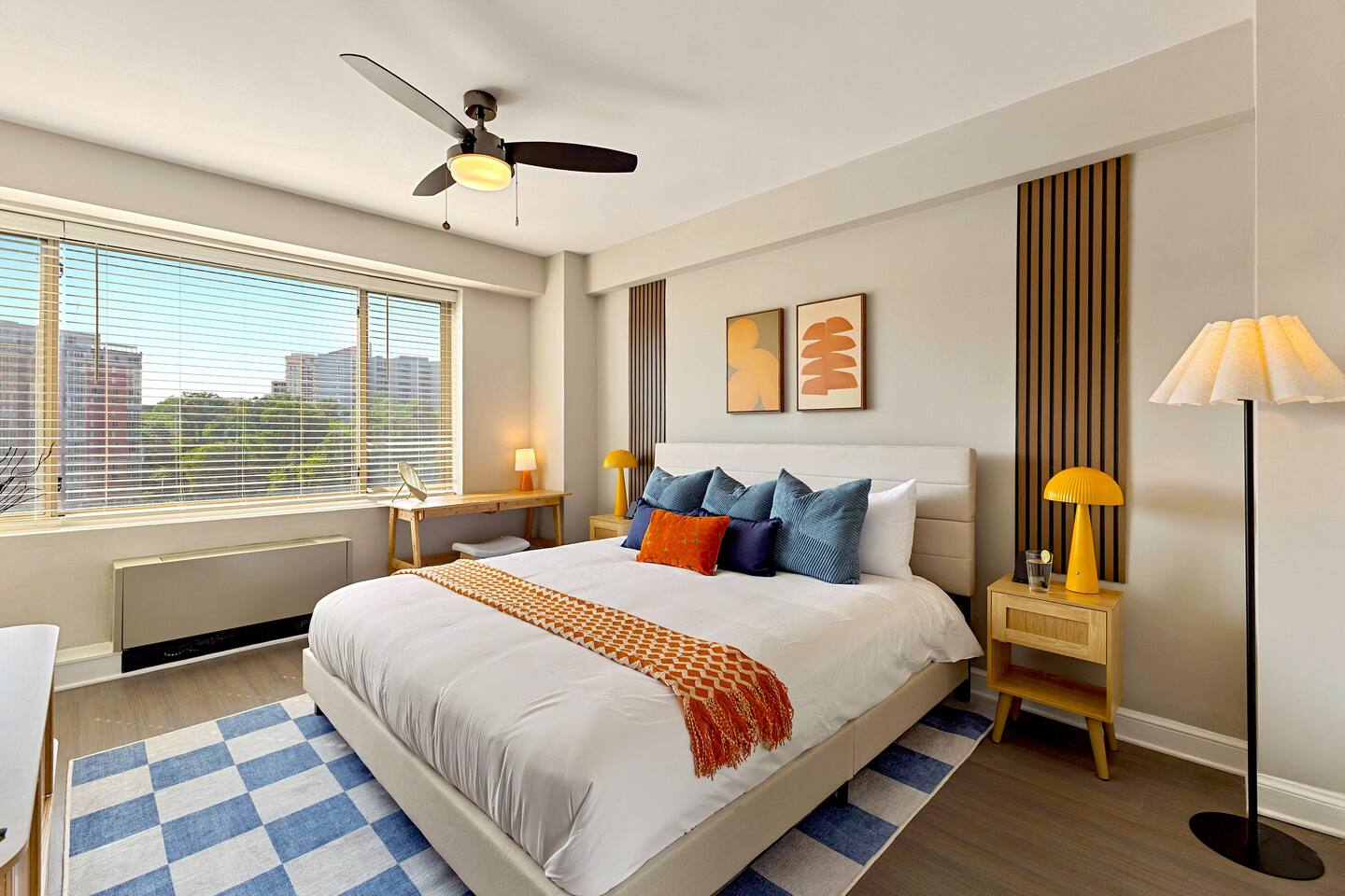 Stylish Arlington Stay • Metro & FREE Parking