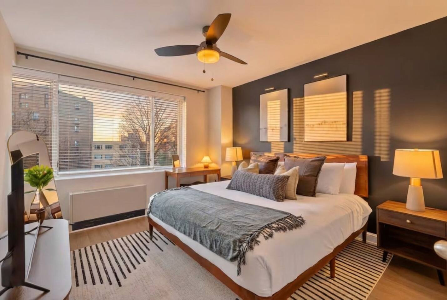 Metro Close • Cozy Suite w/ Massage Chair+Parking