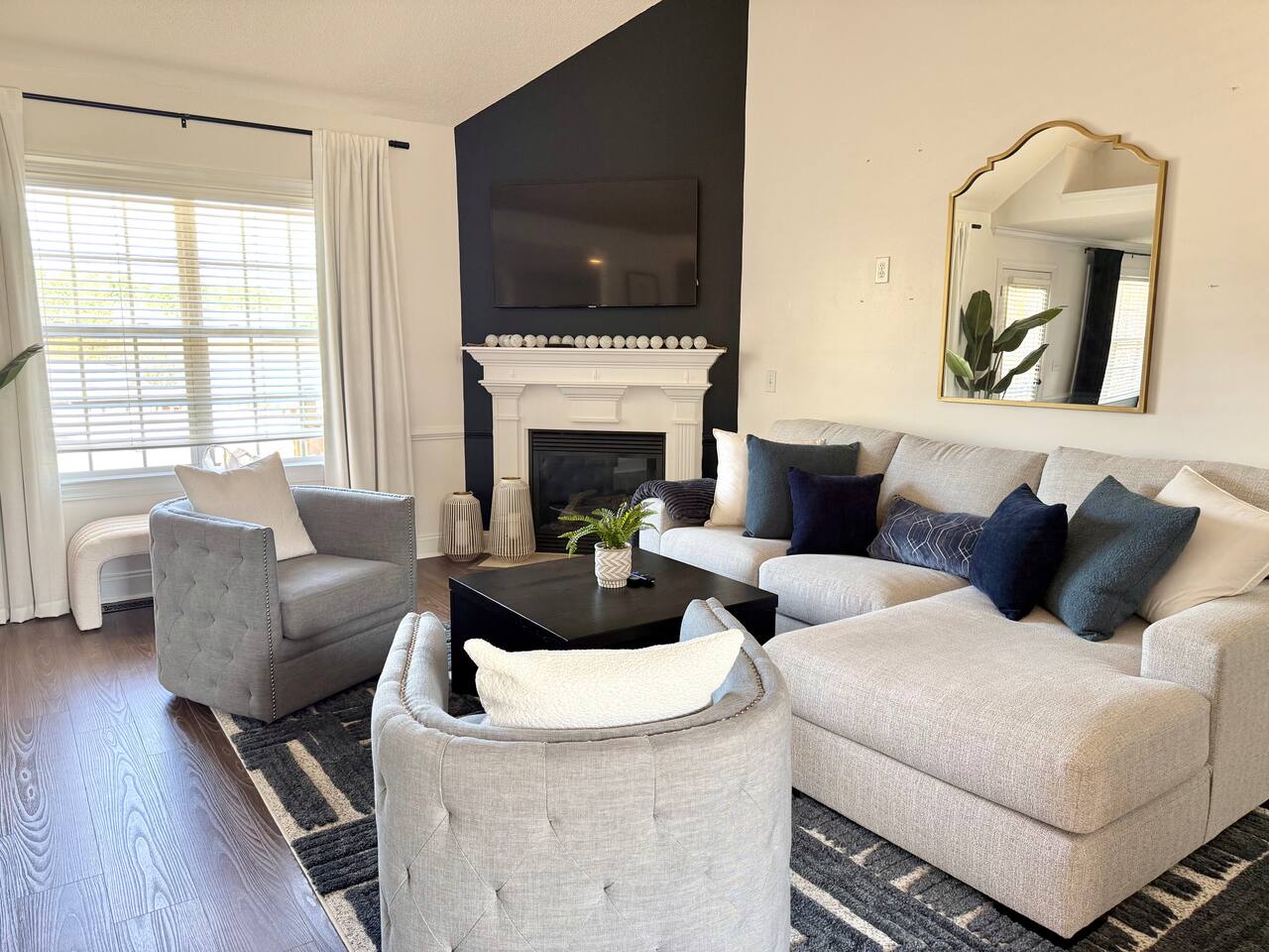 NE Columbia - Monthly Stays, Fenced Yard, King Bed
