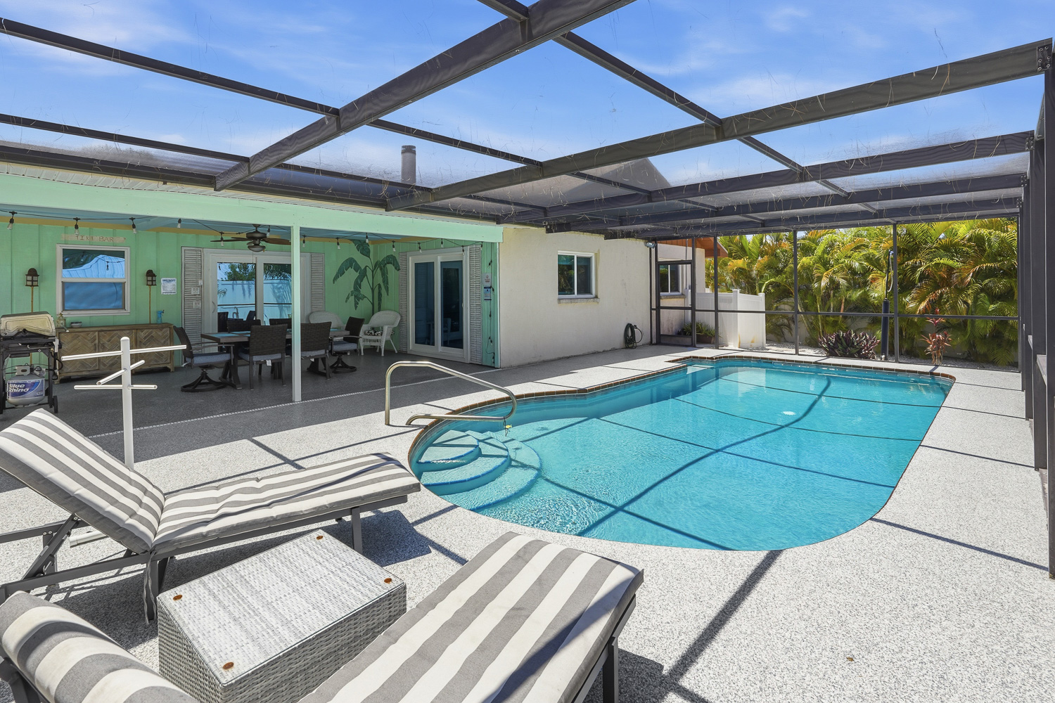 Sunset Beach Retreat w/Pool - 8 mins to Beach