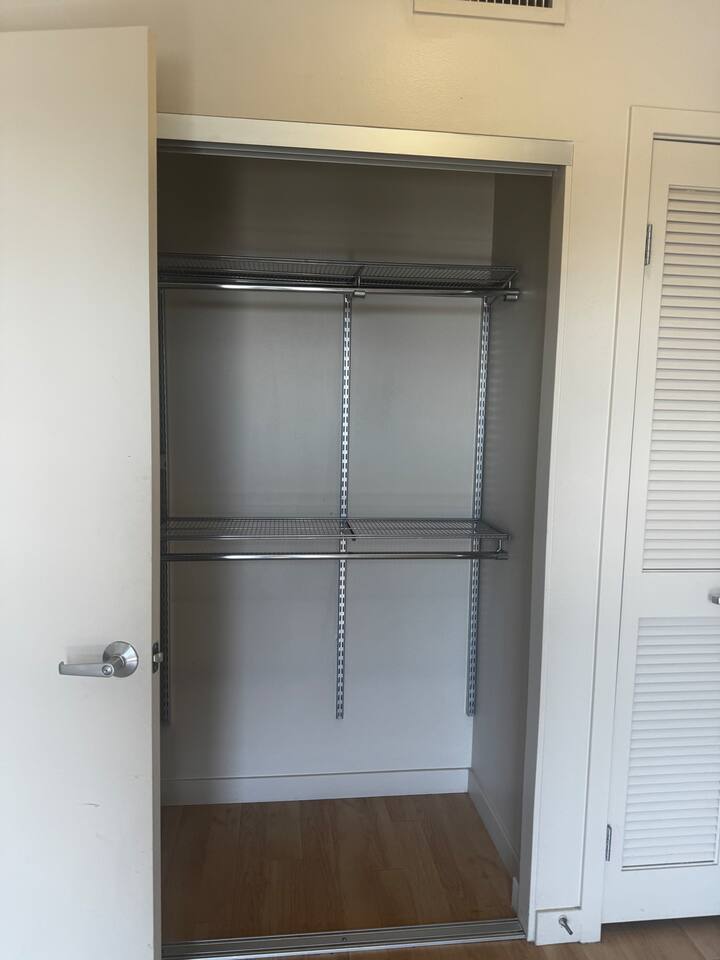Bright Sunrise 1Bed in Santa Monica | Free Parking