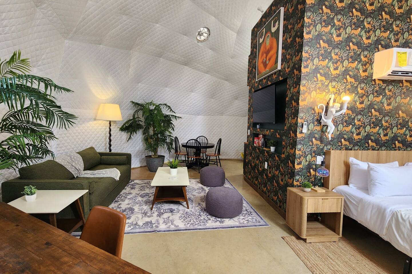 The Jungle - Glamping Dome with Private Hot Tub