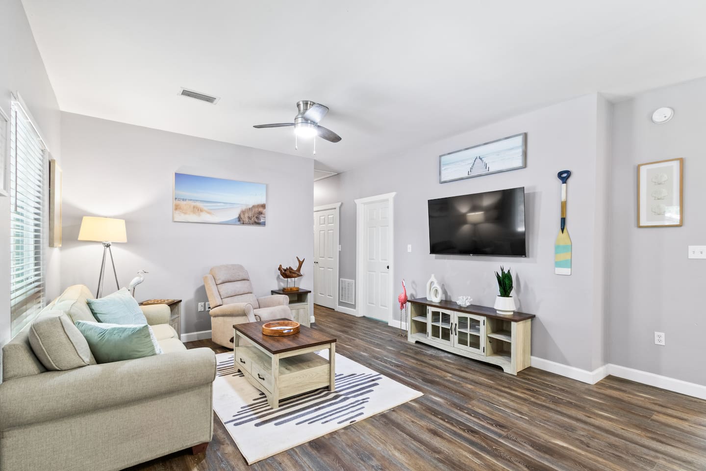 Downtown Duplex Near Beaches | OWA | Sportsplex