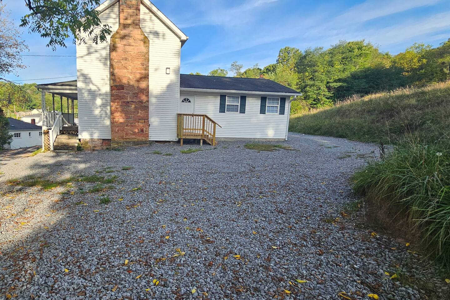 Cottontail Farmhouse HMT Trails