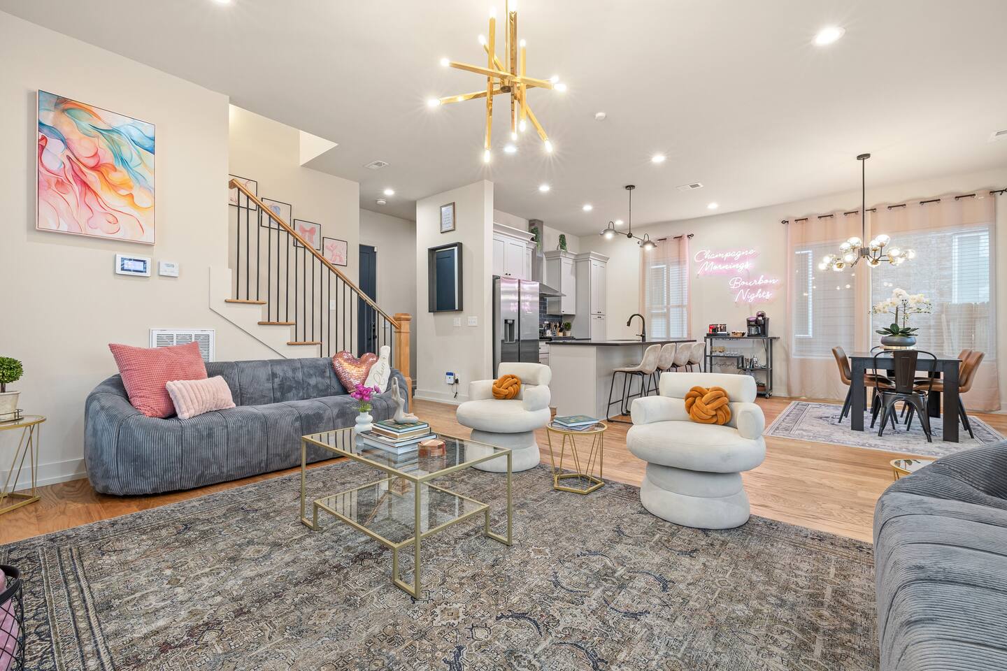 360 Seconds to BRDWY! Rooftop Lounge! King Beds!