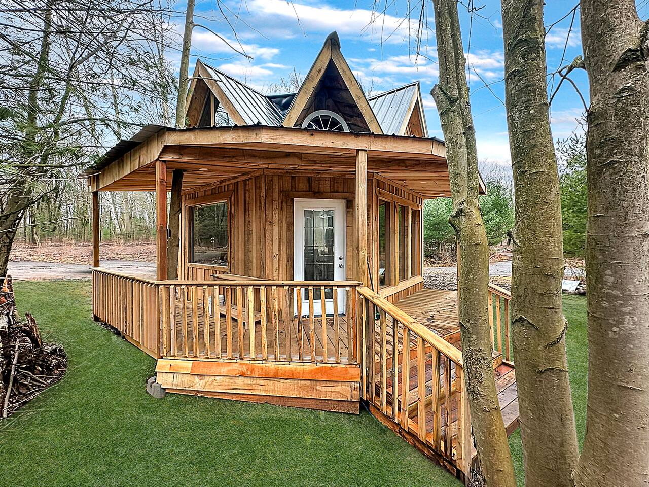 Peaceful Forest Retreat | Loft Beds, FirePit, Wifi